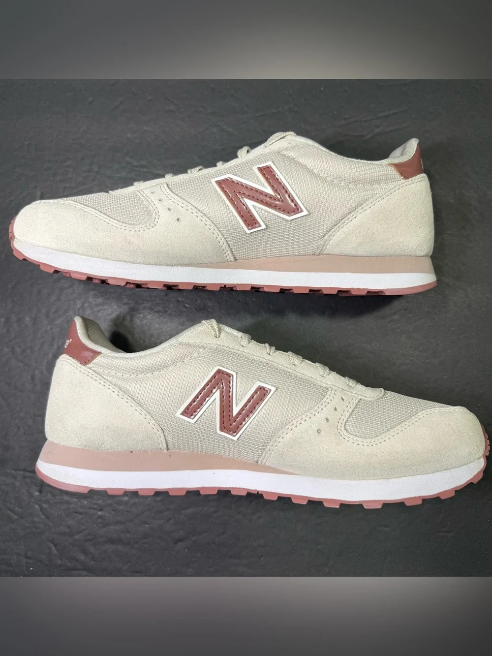 New Balance 311 Women’s Cream Pink Sneakers Shoe Size- 11